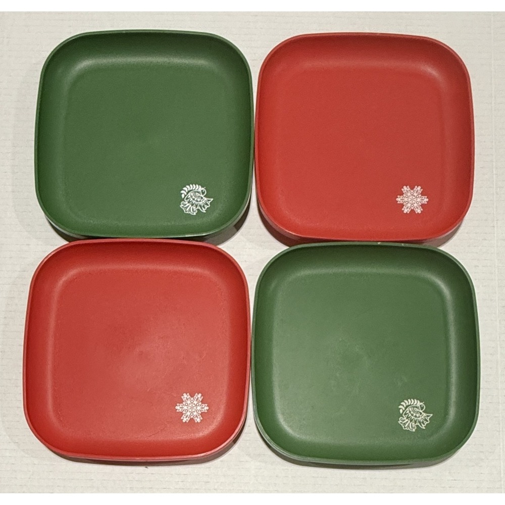 TUPPERWARE - Red & Green 8" Plastic Christmas Holiday Luncheon Plates - Set of 4